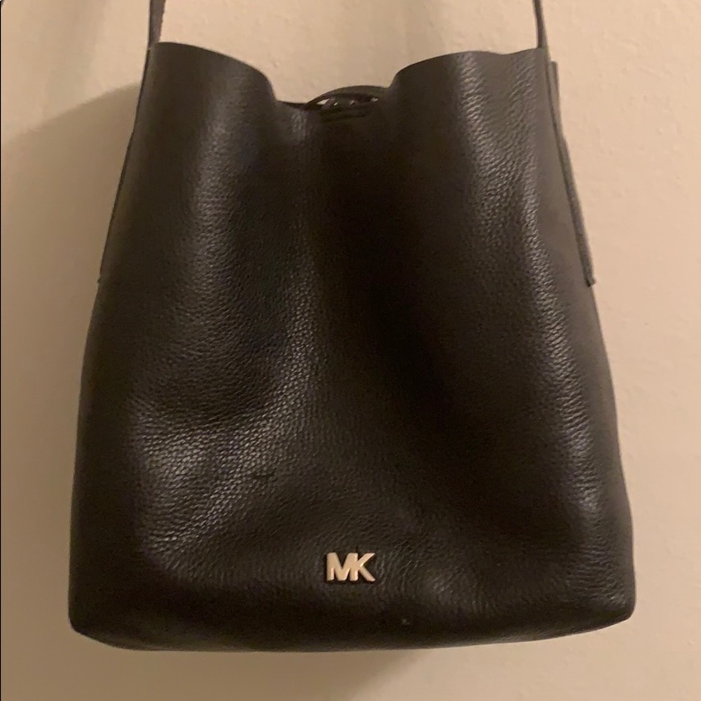 Authentic Michael Kohrs black leather crossbody